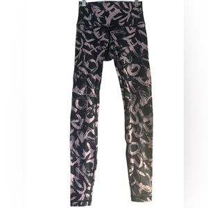 Lululemon navy and pink leggings. Size 4 EUC